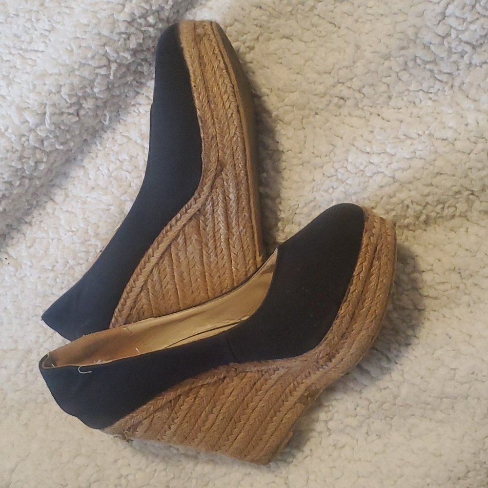 Club couture blk closed toe black shoes with thick high wedges sz 8